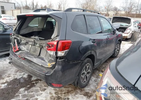 2020 Subaru Forester Premium z USA, uszkodzony, nr VIN JF2SKAJC9LH607555